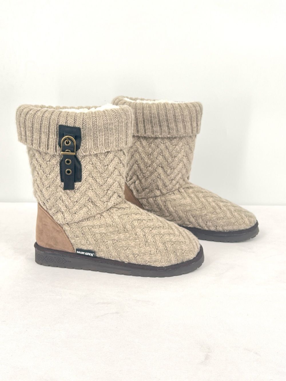 MUK LUKS Oatmeal Sweater Knit Faux Suede Faux Fur Boots Size 8